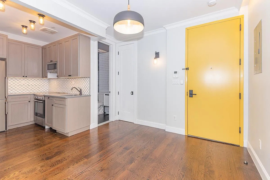 60-80 Myrtle Avenue - Photo 1