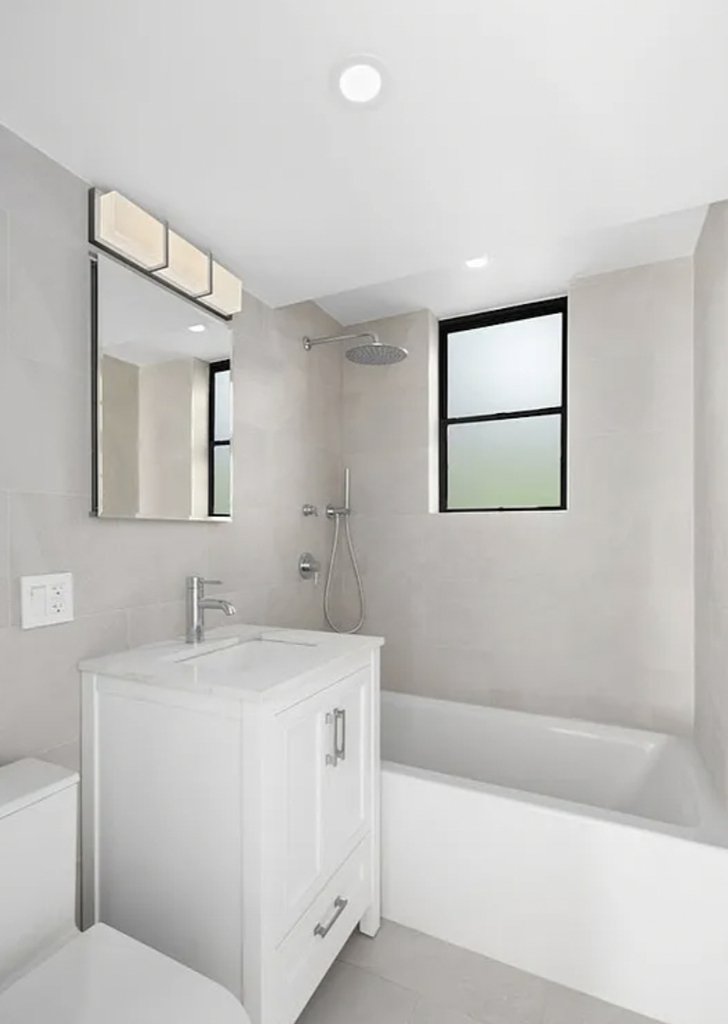 East 25th Street  - Photo 5