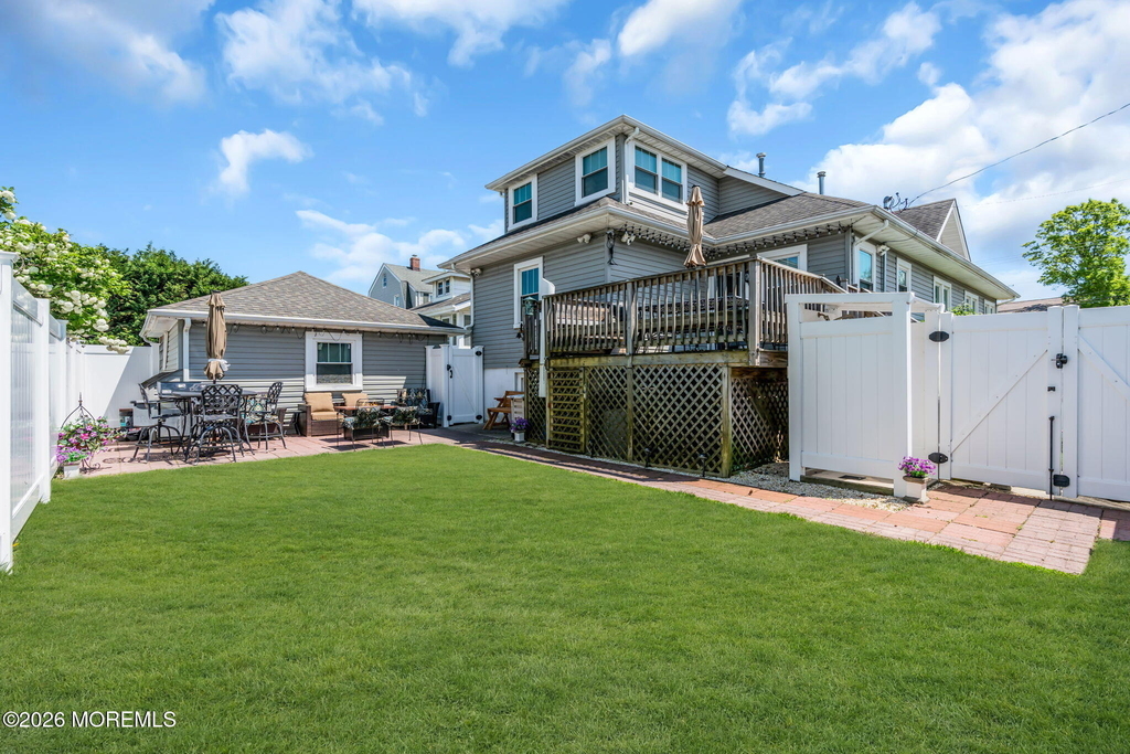319 Arnold Avenue - Photo 2