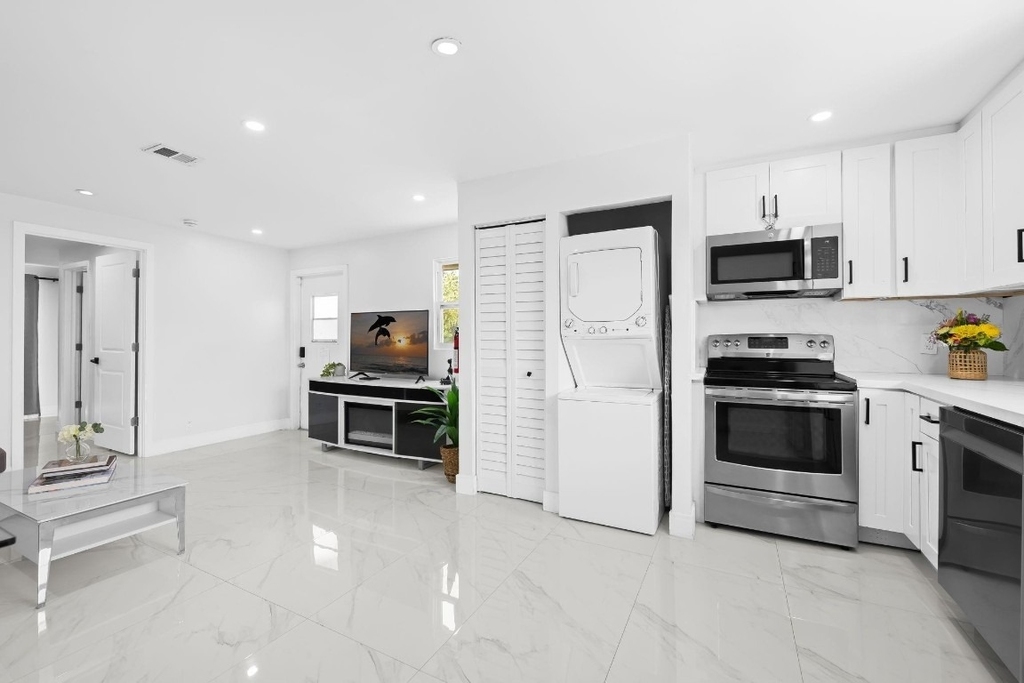 865 Ne 23rd Terrace - Photo 24