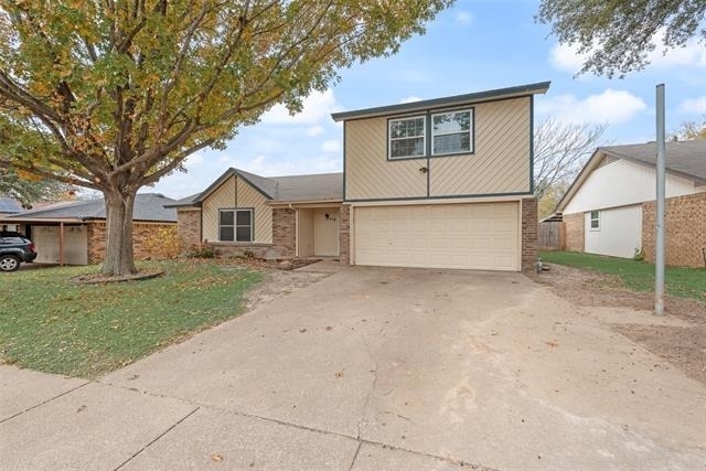 516 Roberts Drive - Photo 0