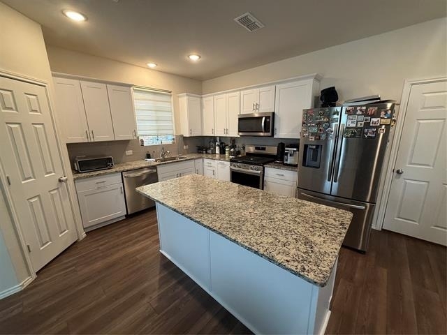 909 Cormorant Street - Photo 11