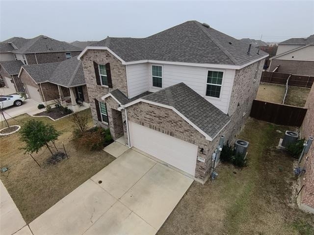 909 Cormorant Street - Photo 1