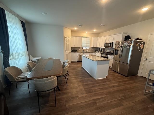 909 Cormorant Street - Photo 12