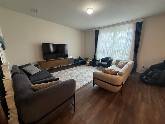 909 Cormorant Street - Photo 10