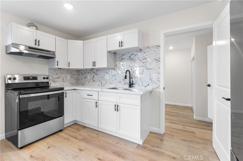 523 W 12th - Photo 4