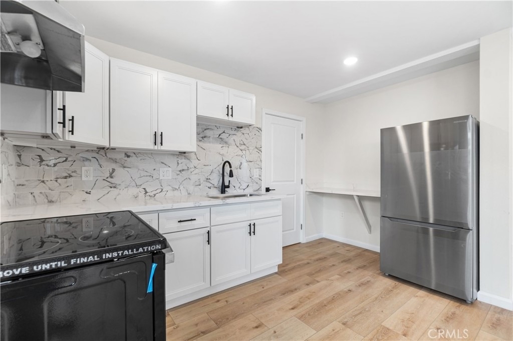 523 W 12th - Photo 6