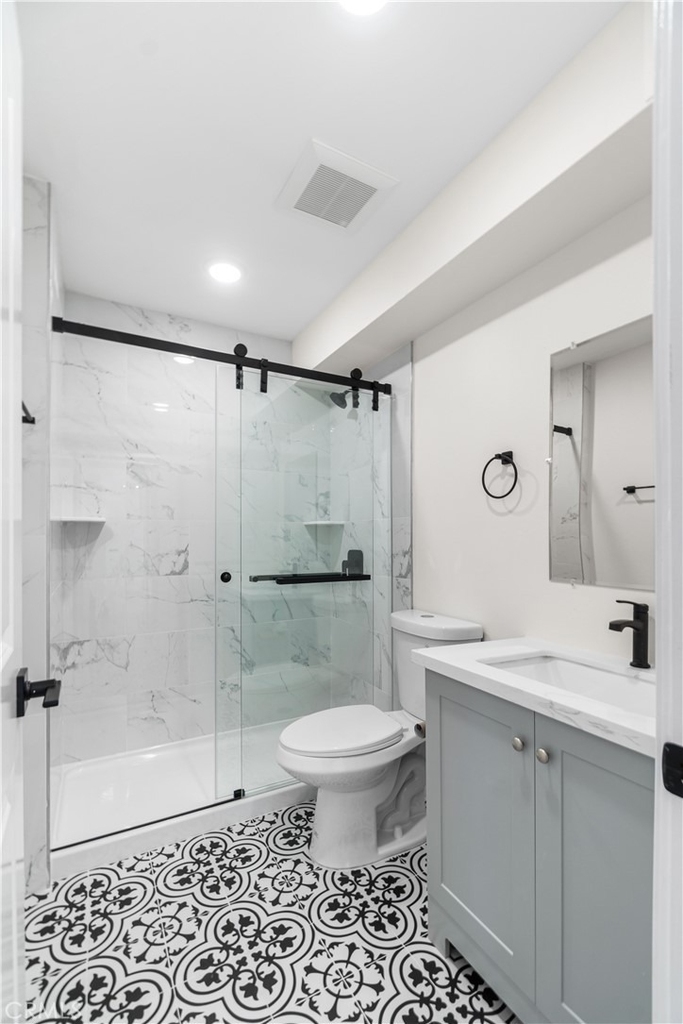 523 W 12th - Photo 11