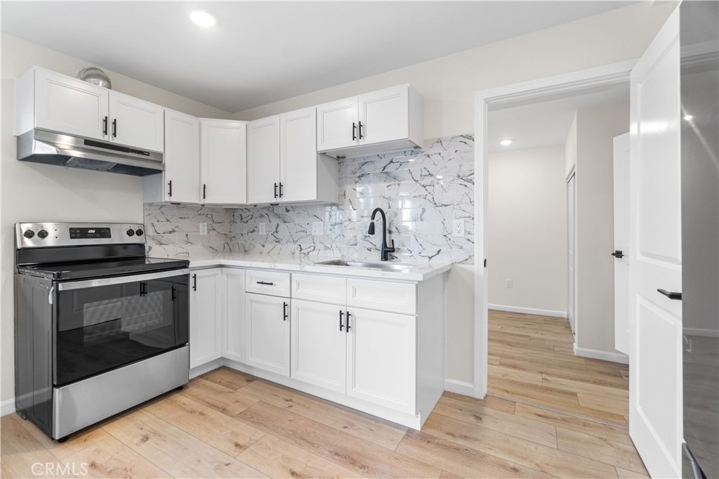 523 W 12th - Photo 4