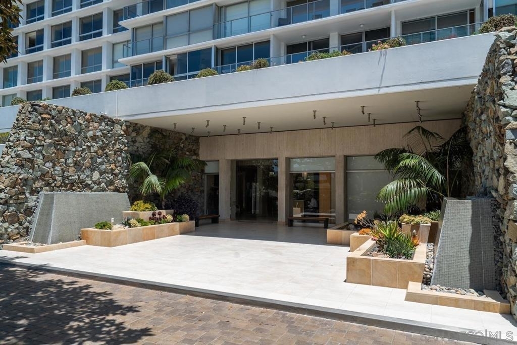 1770 Avenida Del Mundo - Photo 5