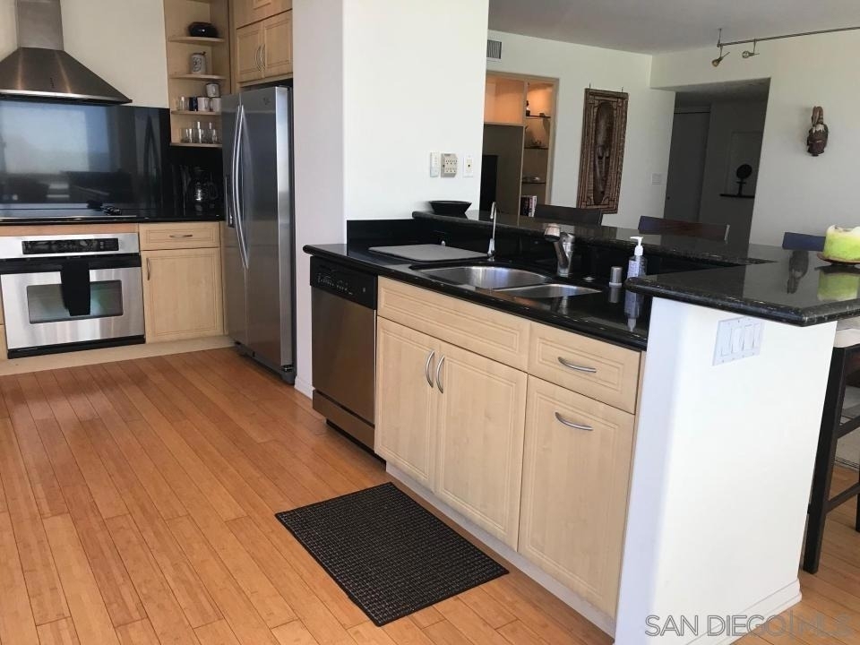 1720 Avenida Del Mundo - Photo 2