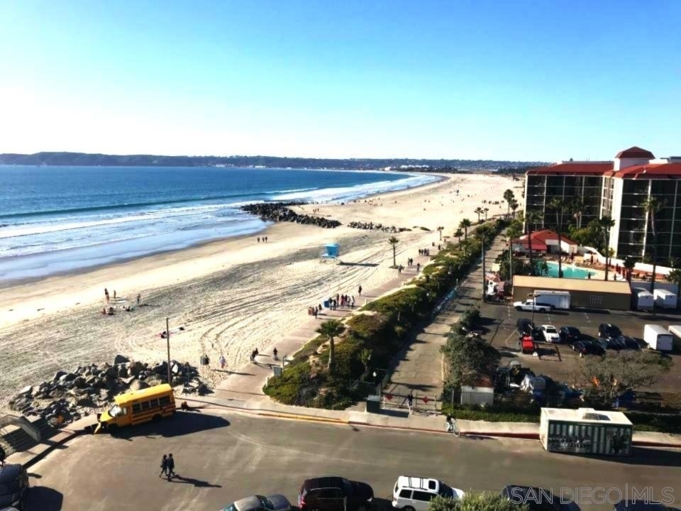 1720 Avenida Del Mundo - Photo 0