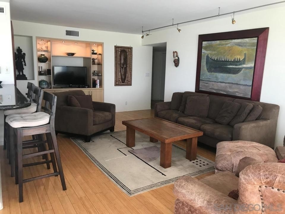 1720 Avenida Del Mundo - Photo 4