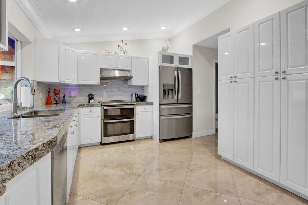 2665 Nw 41st Street - Photo 10