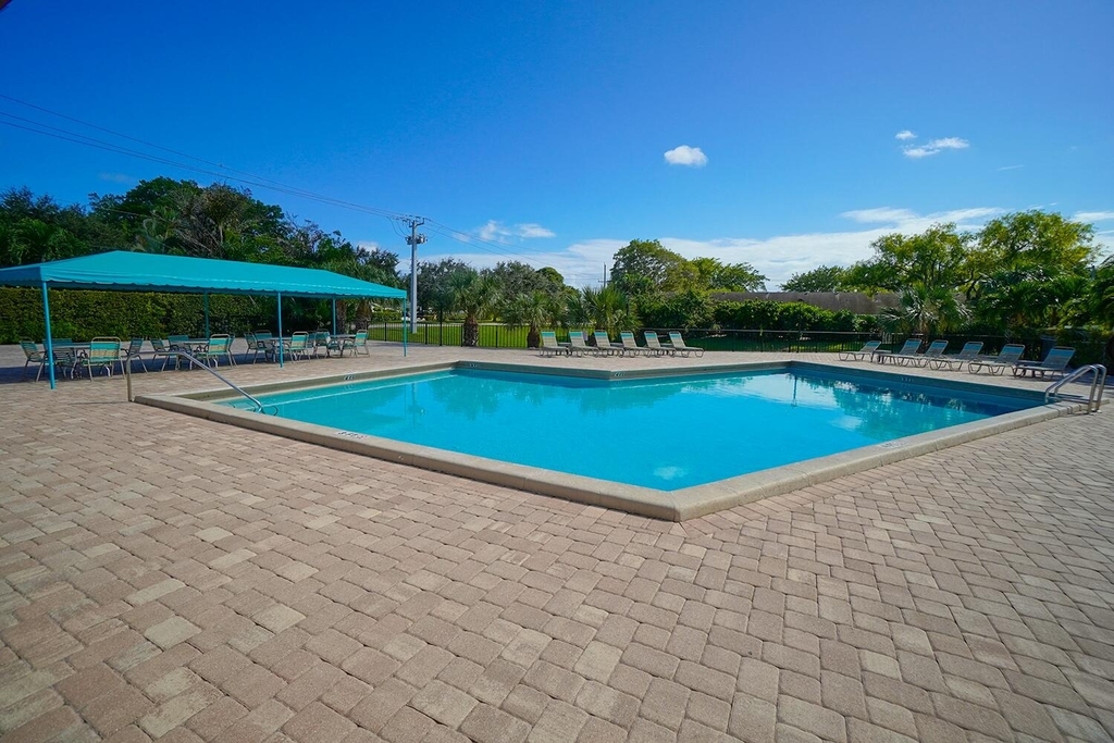 2828 Casita Way - Photo 19