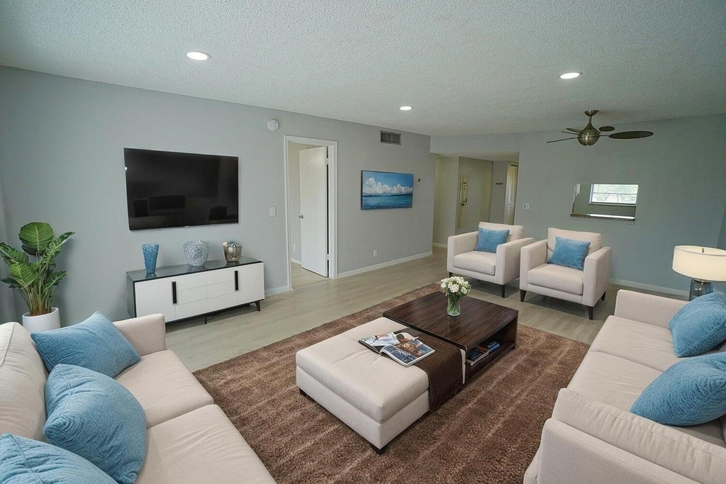 2828 Casita Way - Photo 5