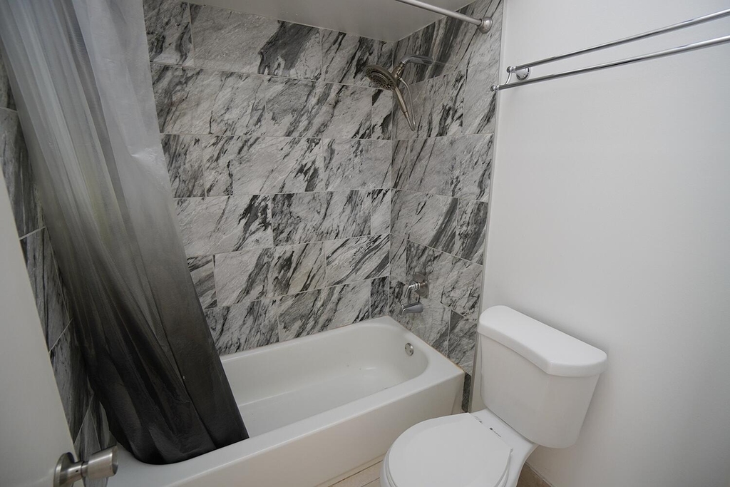 2828 Casita Way - Photo 10