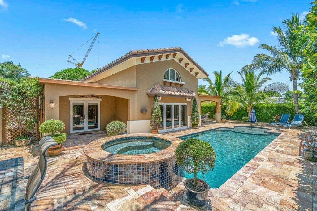 870 Nw 7th Street - Photo 32