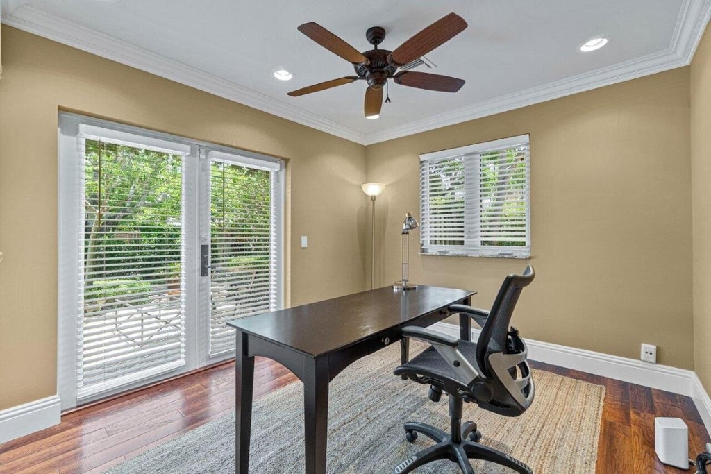 870 Nw 7th Street - Photo 28