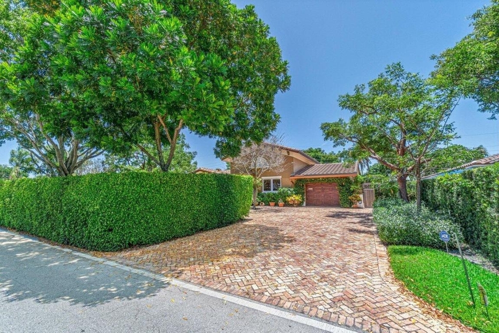 870 Nw 7th Street - Photo 4