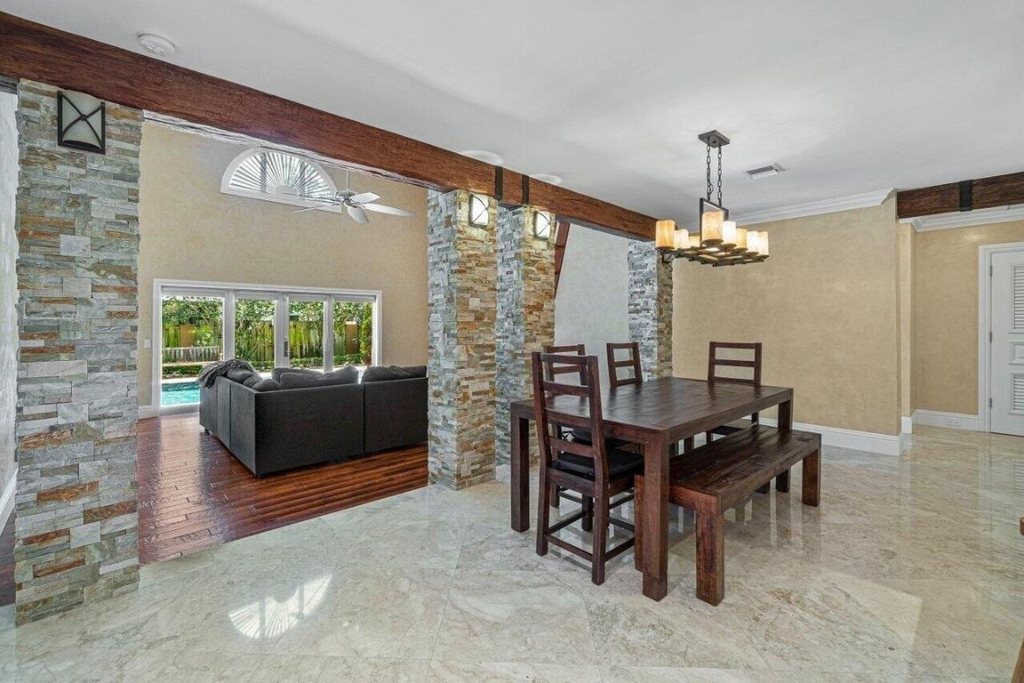 870 Nw 7th Street - Photo 12