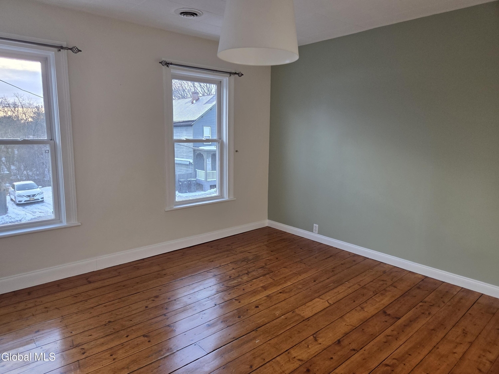 669 Pawling Avenue - Photo 14