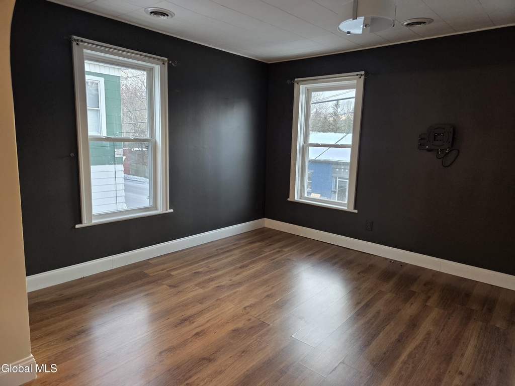 669 Pawling Avenue - Photo 6