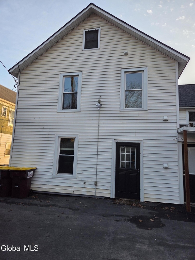 669 Pawling Avenue - Photo 22