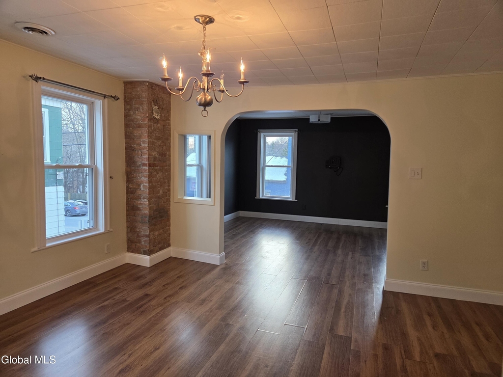 669 Pawling Avenue - Photo 5