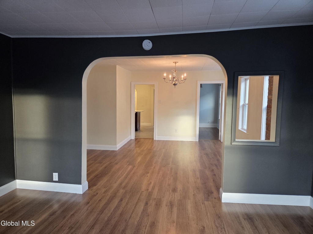 669 Pawling Avenue - Photo 7