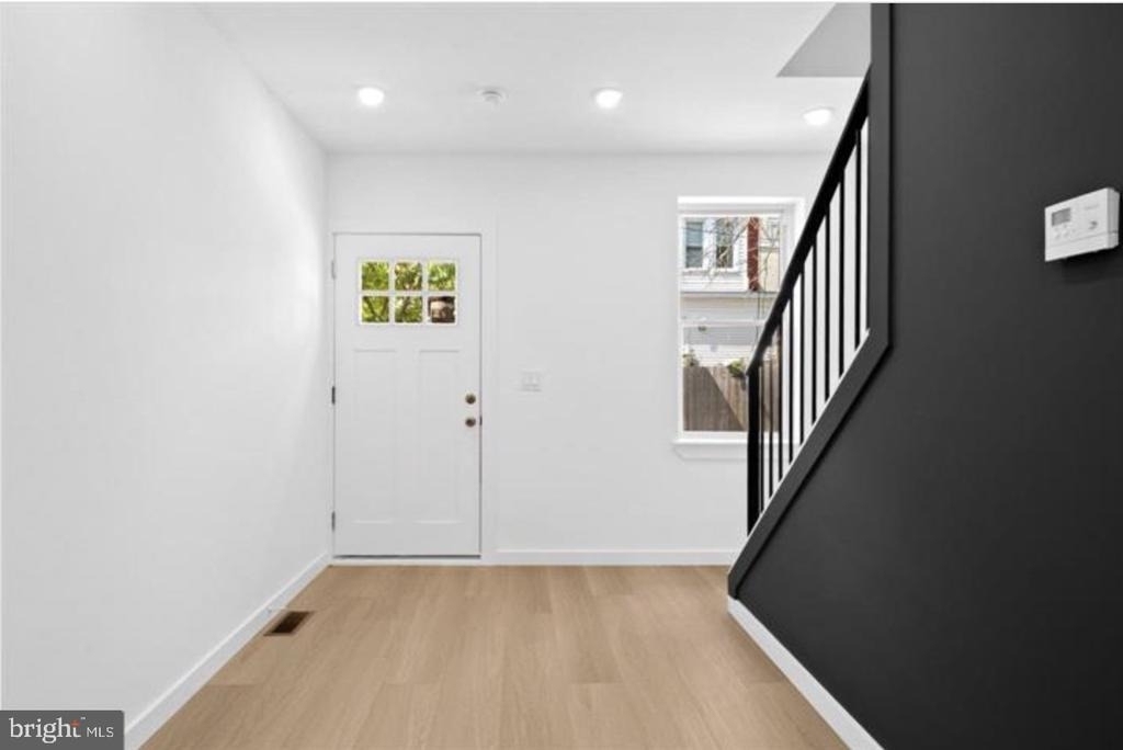 2215 N Mutter Street - Photo 2