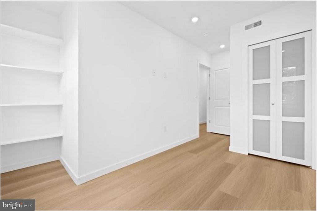 2215 N Mutter Street - Photo 16