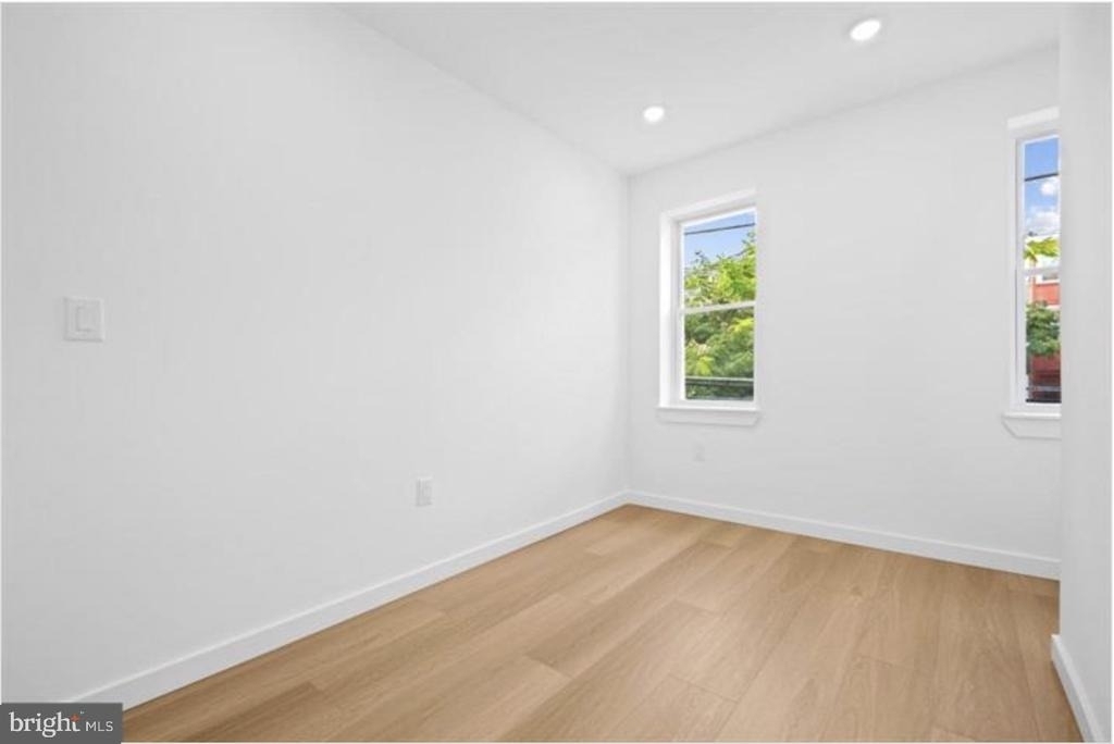 2215 N Mutter Street - Photo 15