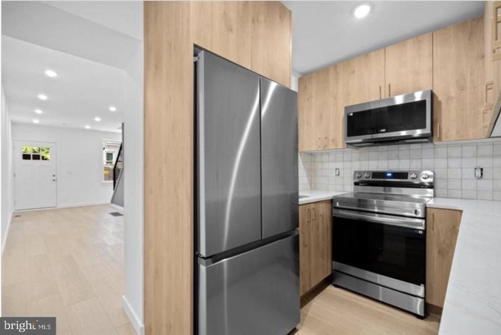 2215 N Mutter Street - Photo 9