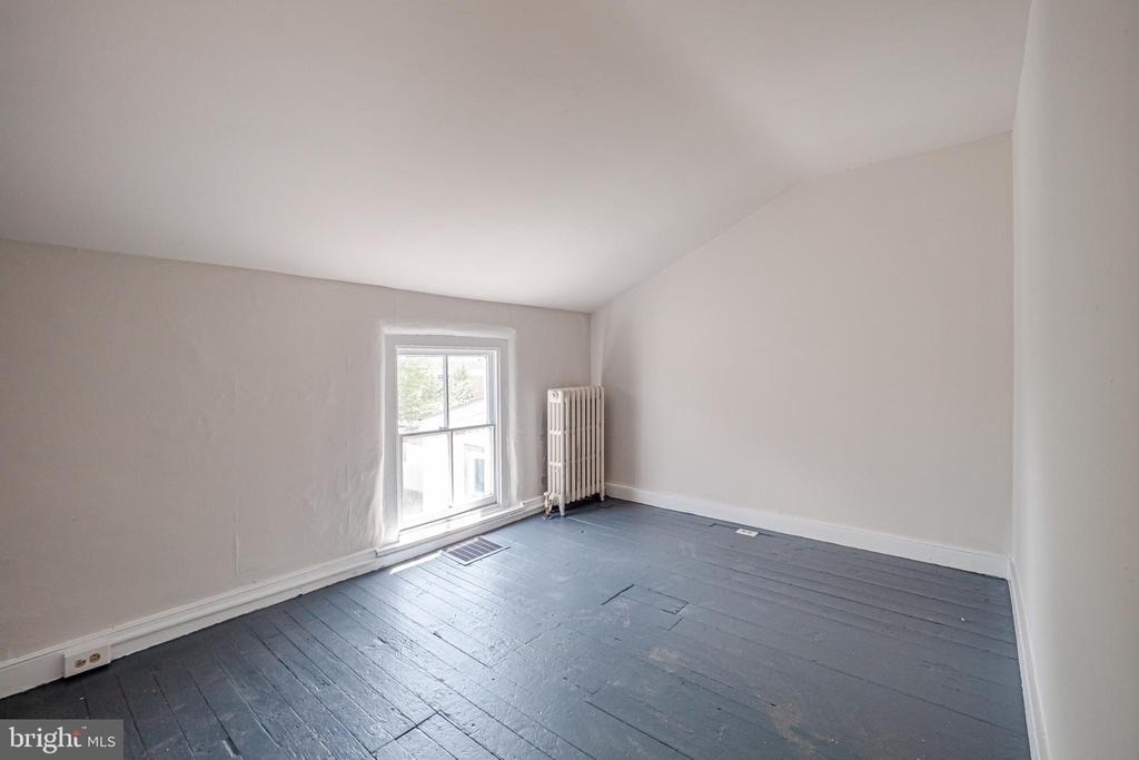 521 Maple Avenue - Photo 17