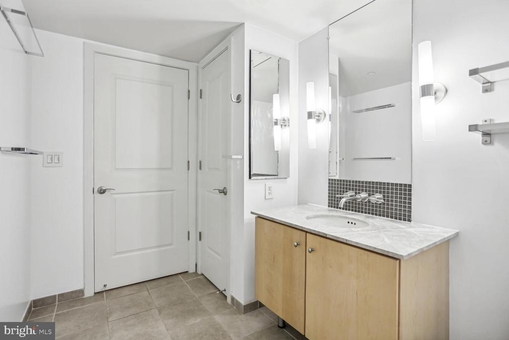 1025 1st Street Se - Photo 10