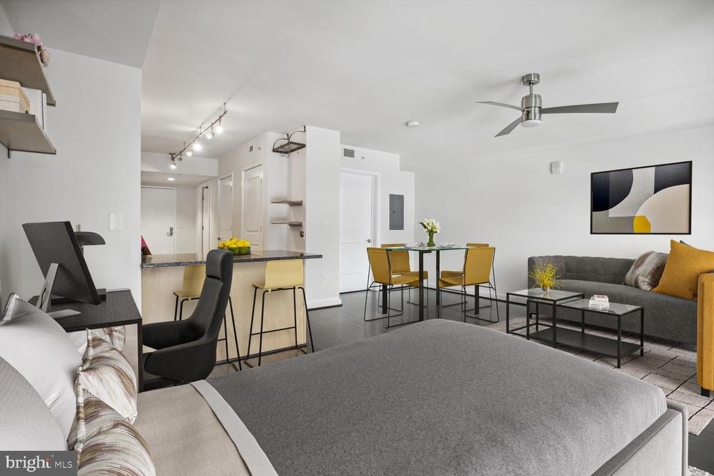 1025 1st Street Se - Photo 5