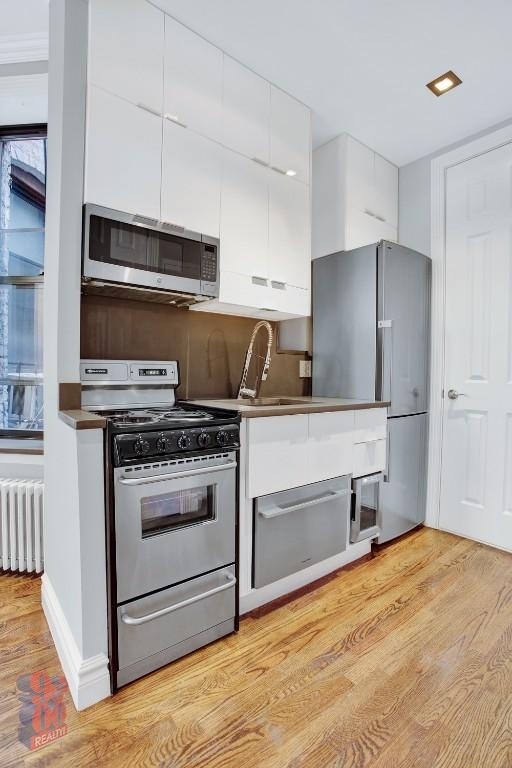 246 Mott Street - Photo 2