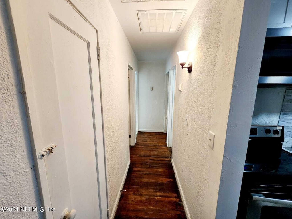 1823 E 25th Street - Photo 11