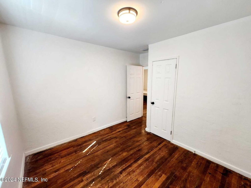 1823 E 25th Street - Photo 18