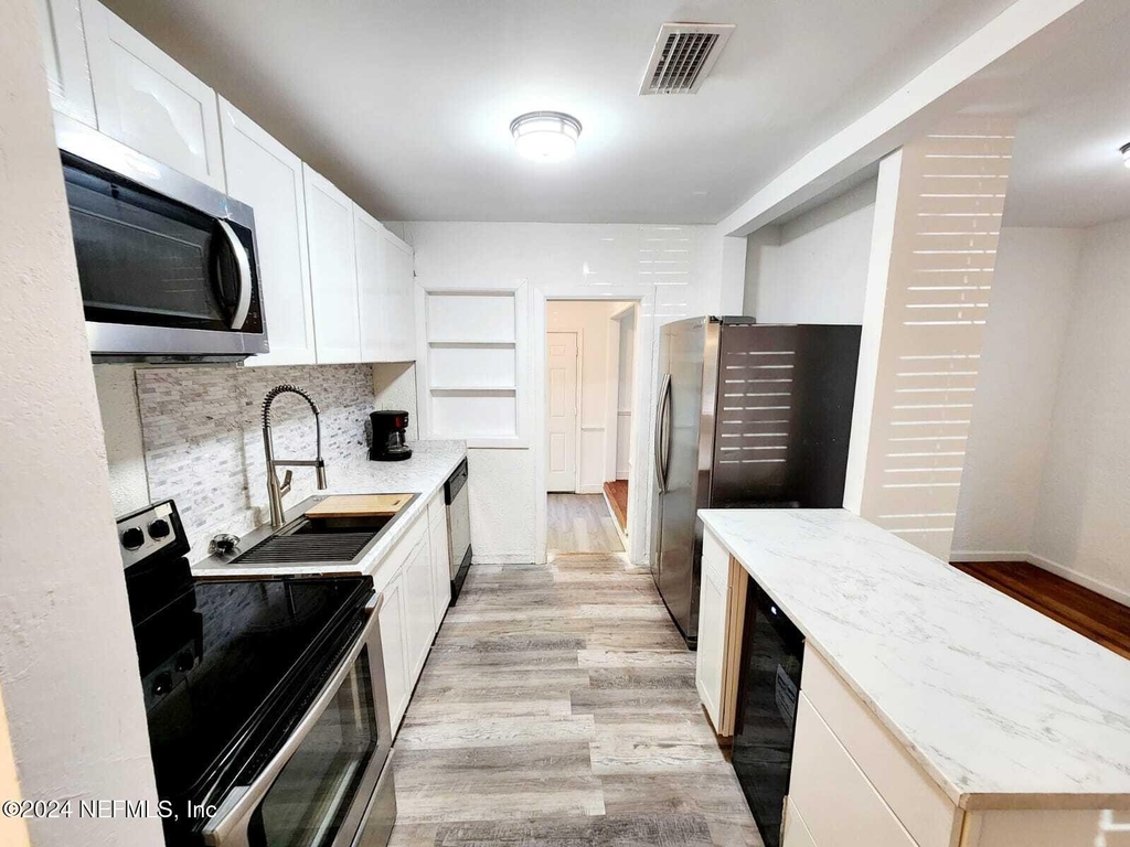 1823 E 25th Street - Photo 5