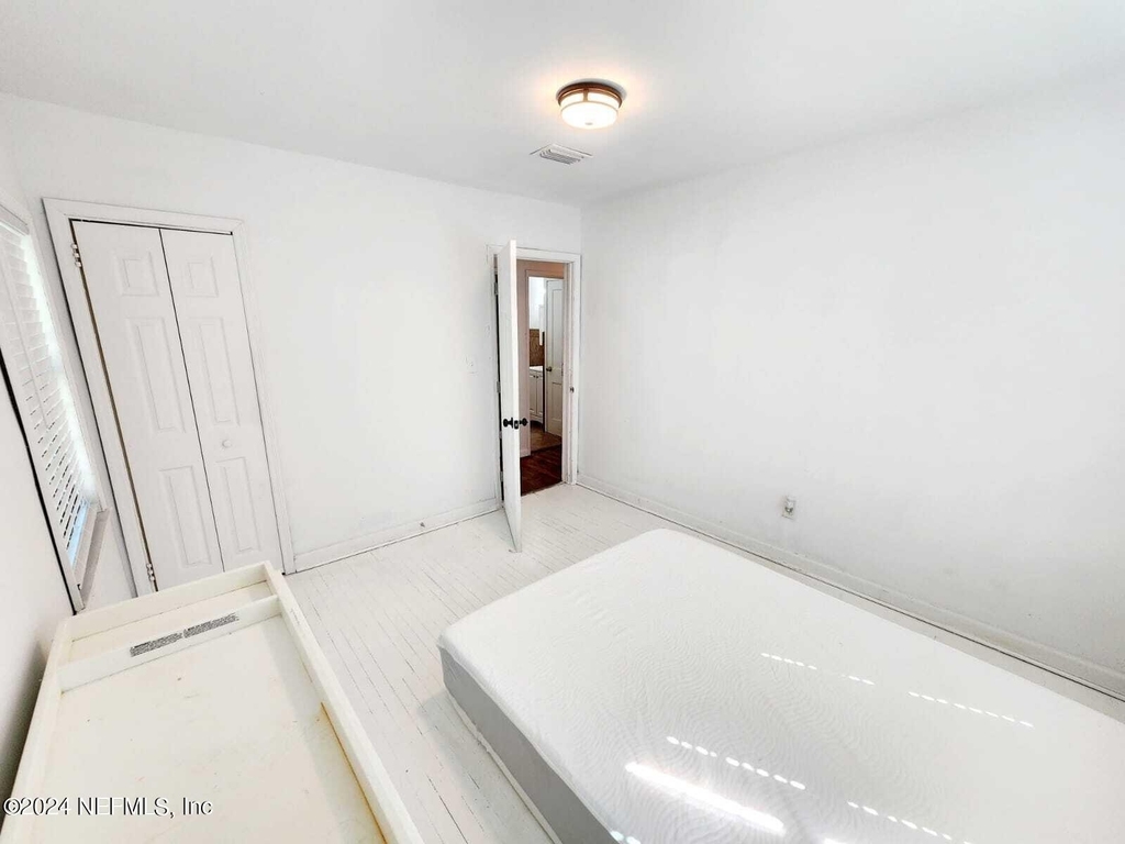 1823 E 25th Street - Photo 16