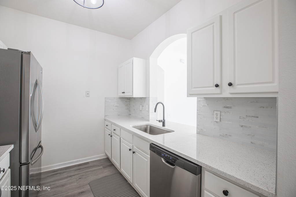 7990 Baymeadows Road - Photo 8