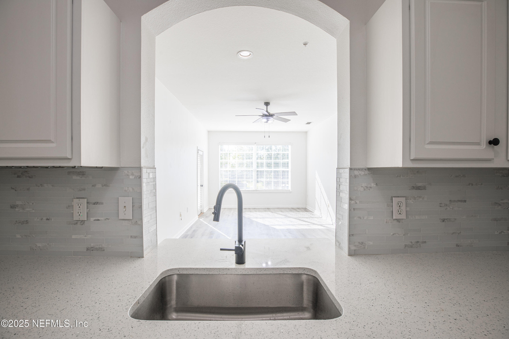 7990 Baymeadows Road - Photo 7