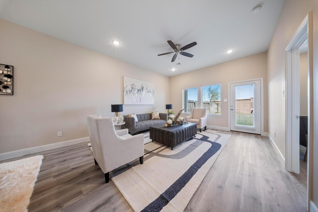 2015 Olivos Street - Photo 7