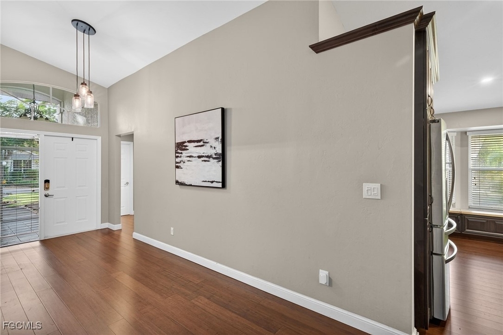 18015 Horseshoe Bay Circle - Photo 2