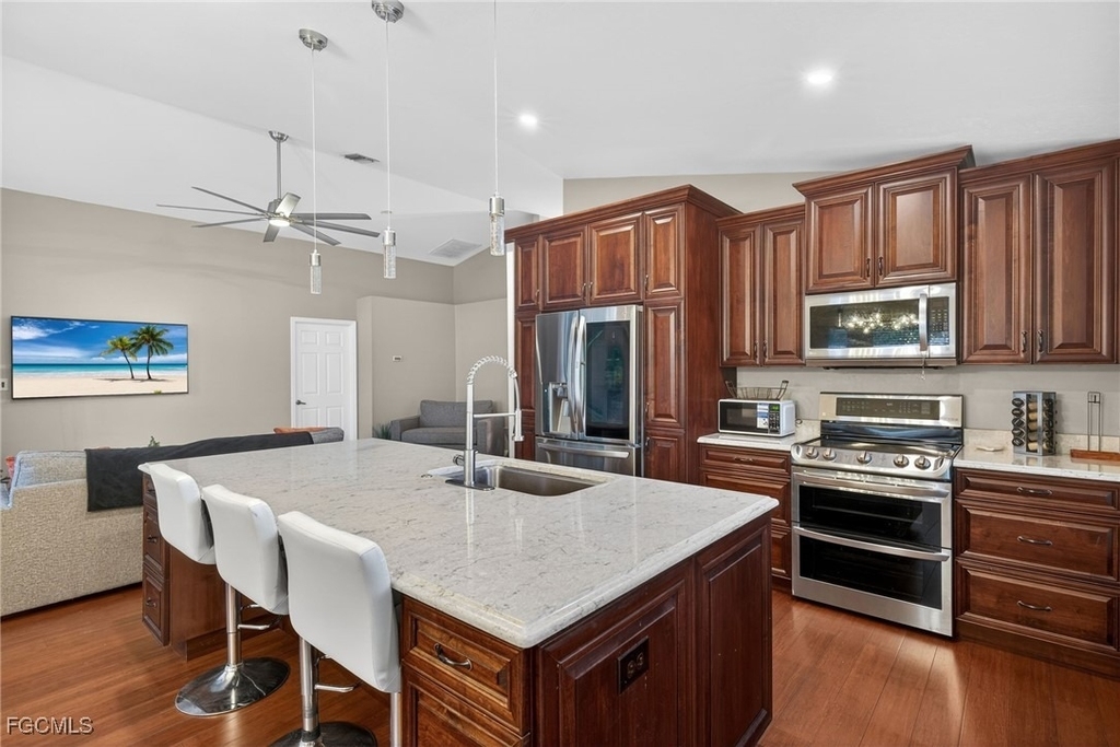 18015 Horseshoe Bay Circle - Photo 7