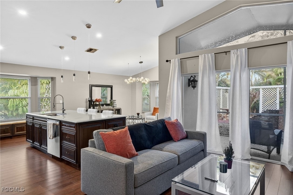 18015 Horseshoe Bay Circle - Photo 6