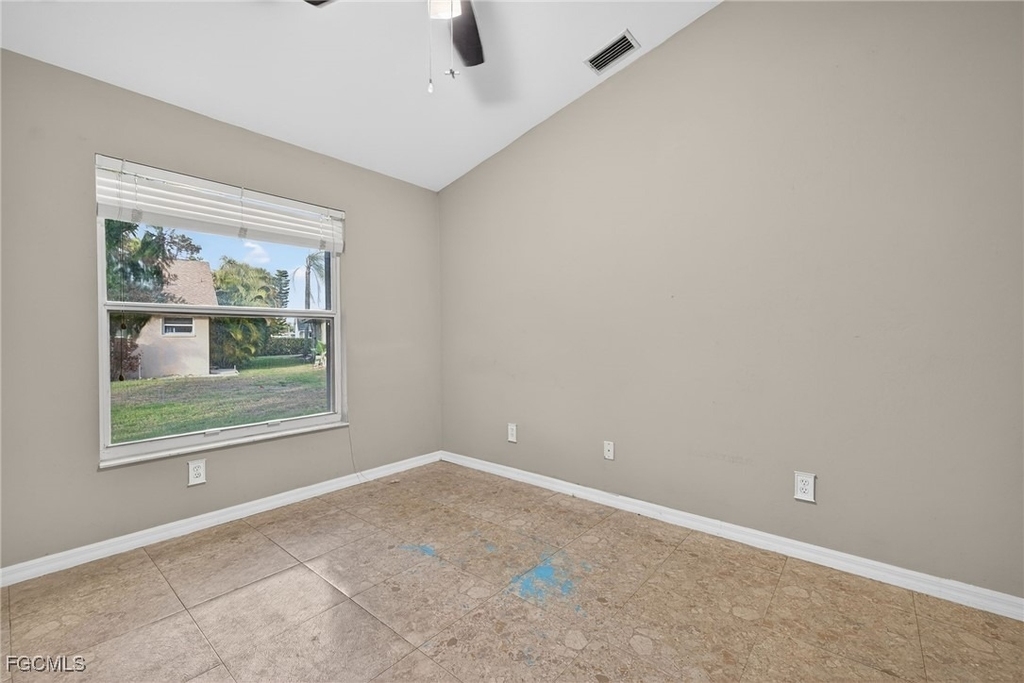 18015 Horseshoe Bay Circle - Photo 15