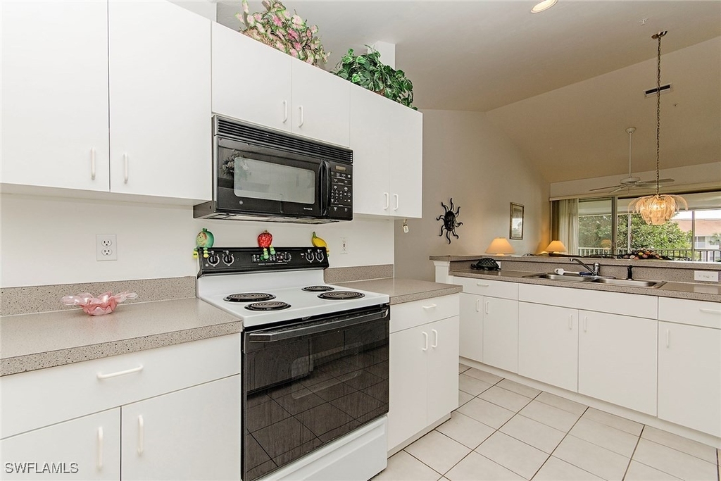 4910 Deerfield Way - Photo 4